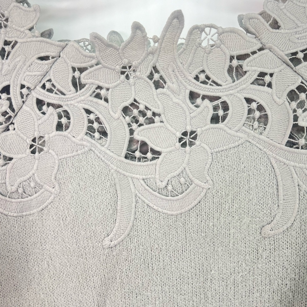 NWT En Crème Sincerely Yours Gray Knit Sweater Lacy Cutout Appliqué Back S/M - Picture 8 of 13